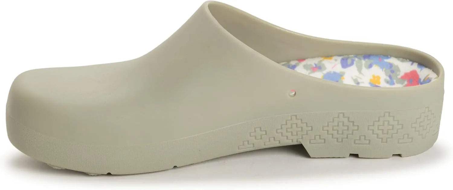 MUK LUKS Women's Garden Clog and Glove Set Sandal